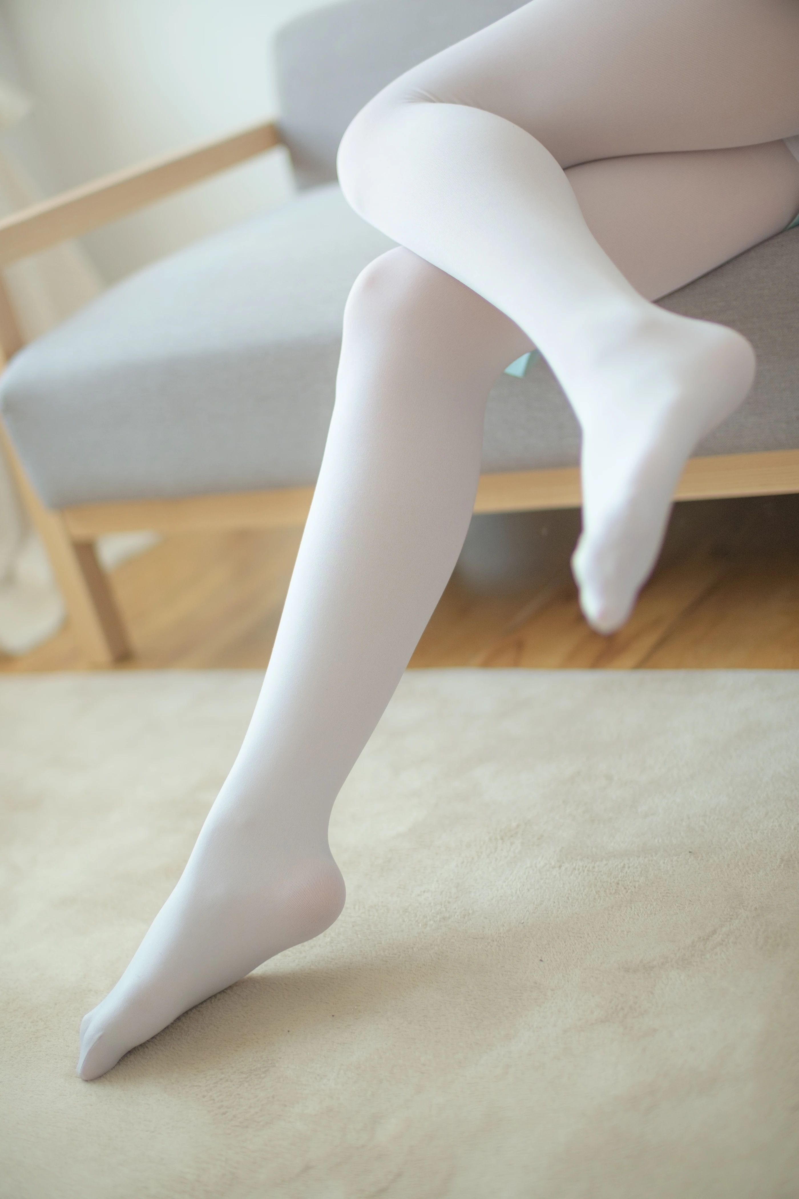 森萝财团 [R15-003] 水嫩白丝 [94P]插图